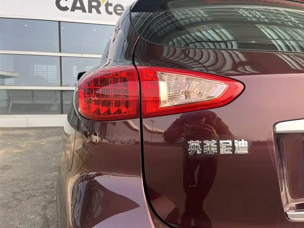 Infiniti QX50 2015 2.5L Enjoy