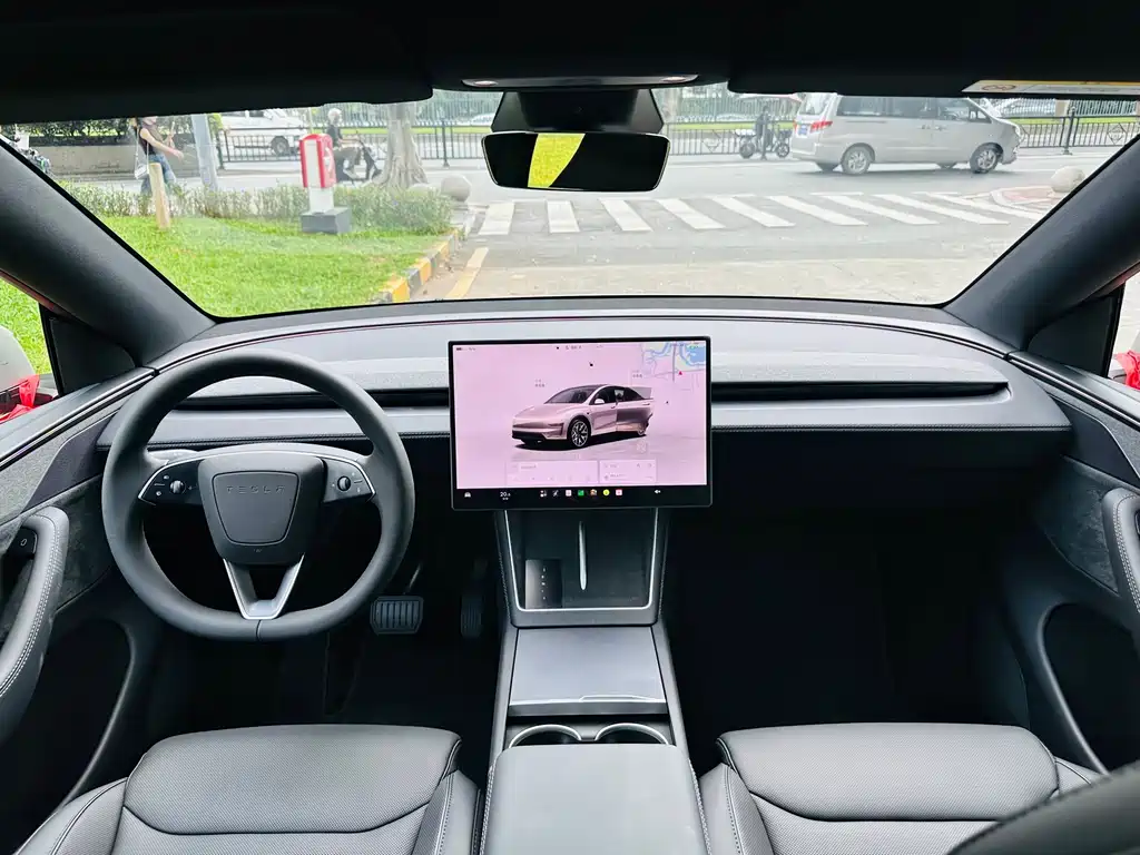 Tesla Model Y L — миниатюра 16