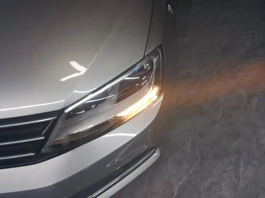 Volkswagen Sagitar — миниатюра 24