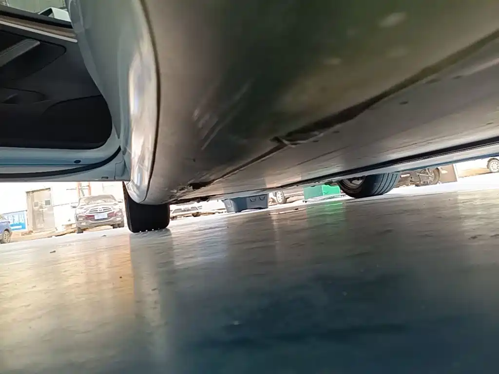 Tesla Model 3 — миниатюра 22