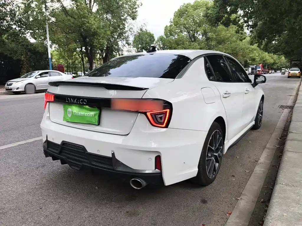 Lynk & Co 03 — миниатюра 7