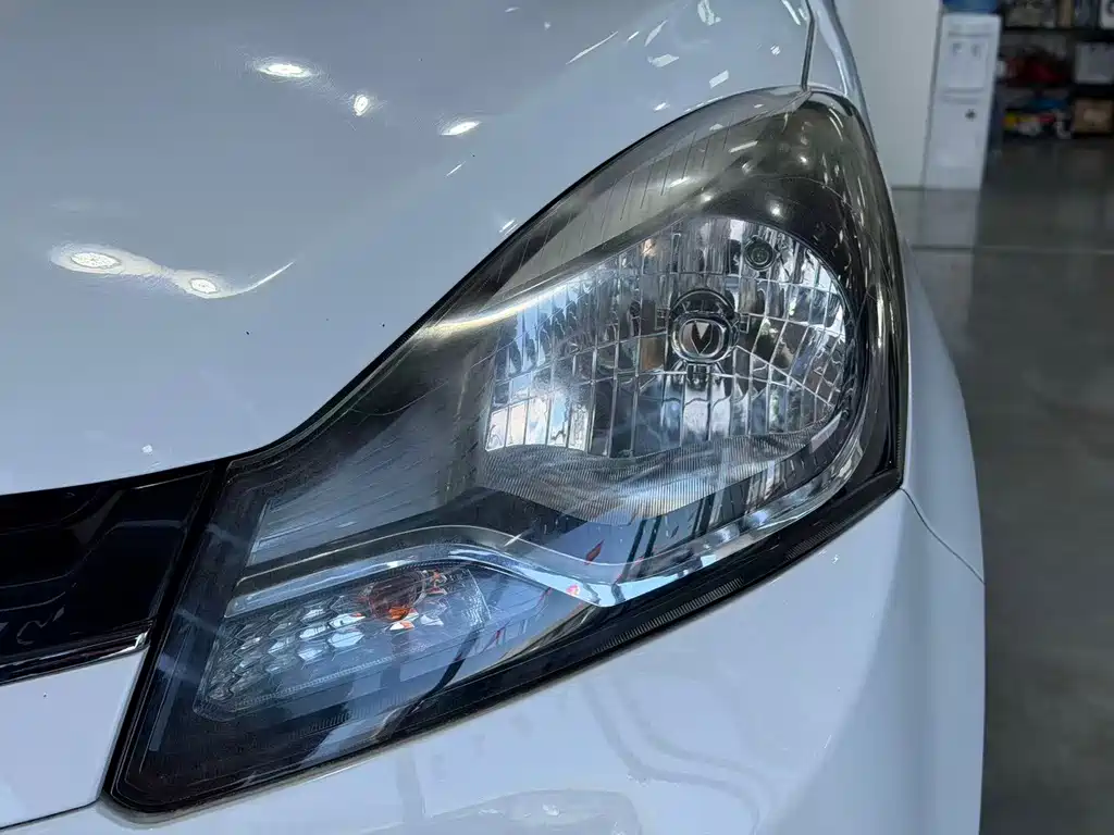 Changan Benben E-Star — миниатюра 3