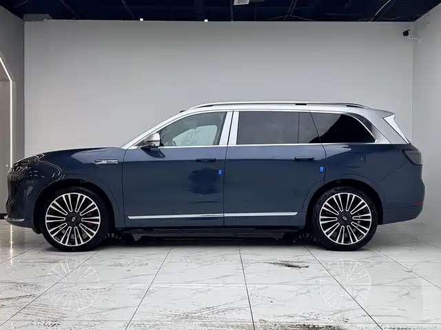 AITO ASK THE WORLD M9