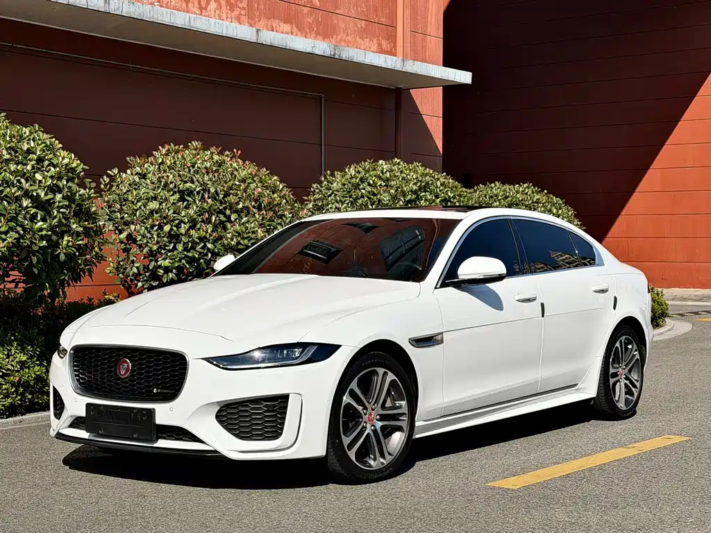 Купить Jaguar XEL