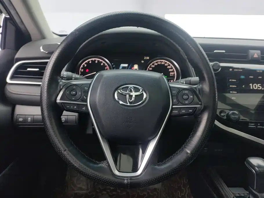 Toyota Camry — миниатюра 15