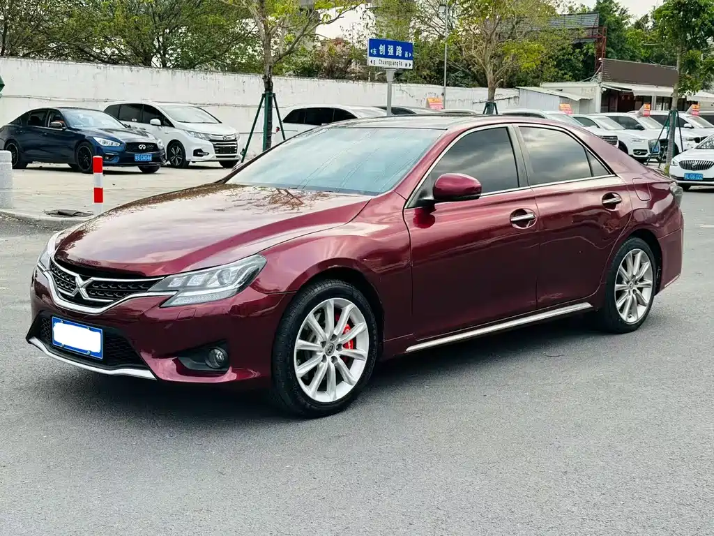 Toyota Reiz 2012
