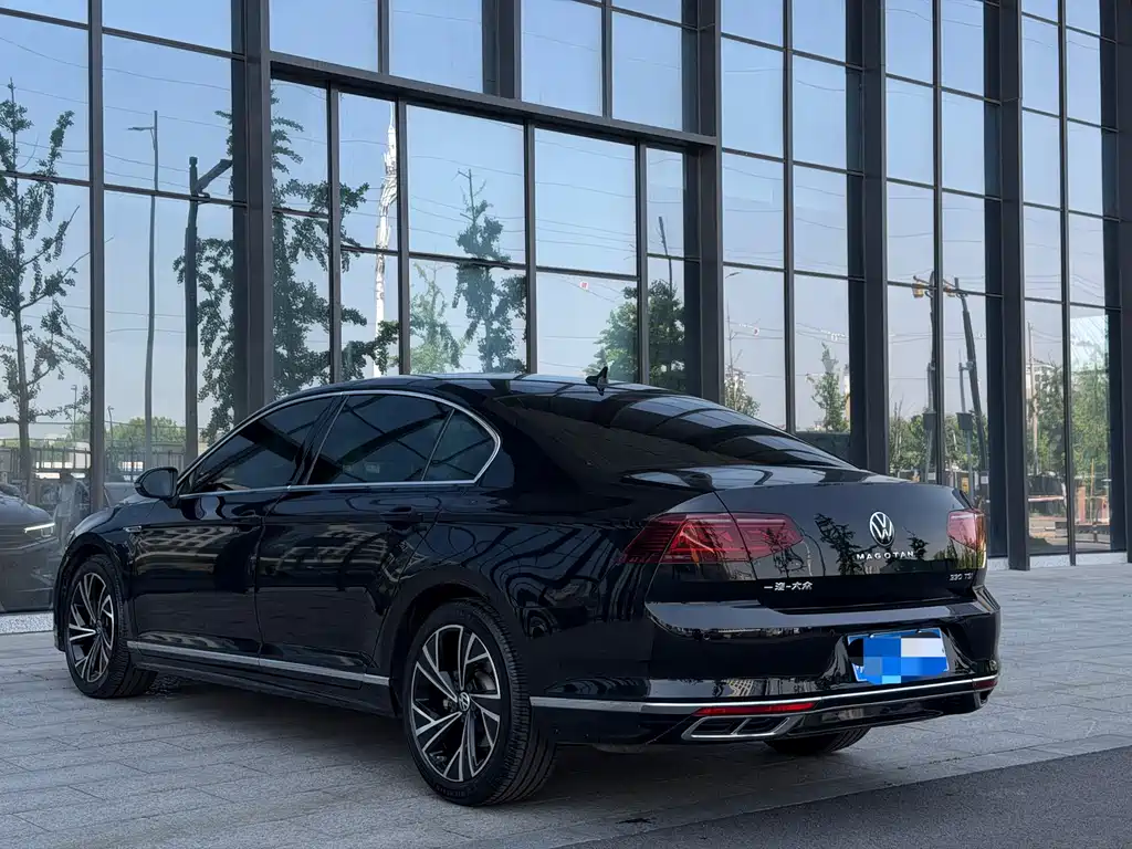 Volkswagen Magotan 2023 200 330TSI DSG Luxury