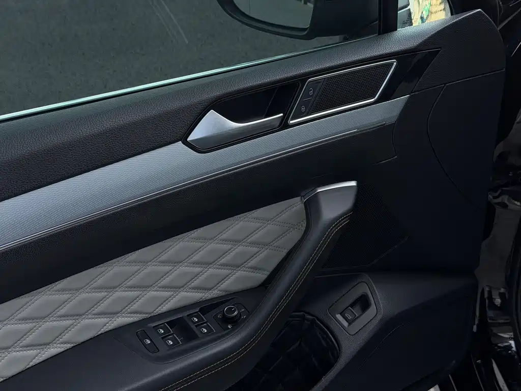 Volkswagen Magotan 2023 200 330TSI DSG Luxury