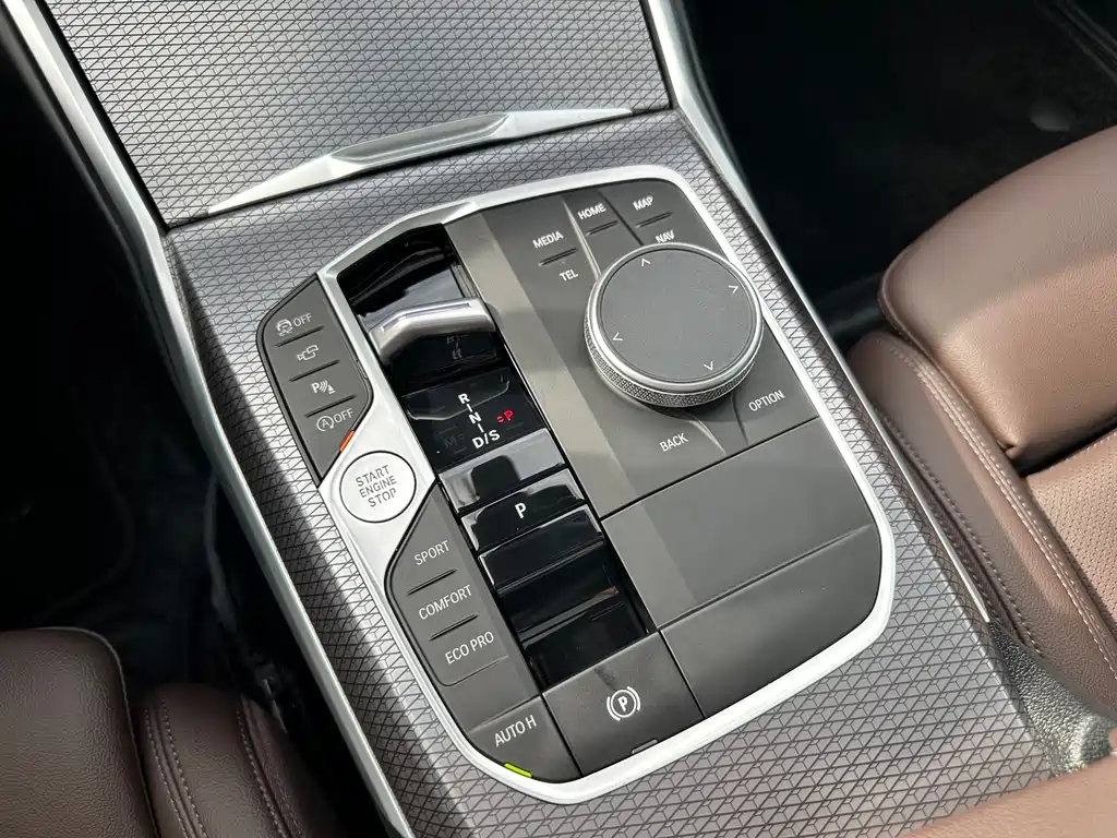BMW 3 Series — миниатюра 17