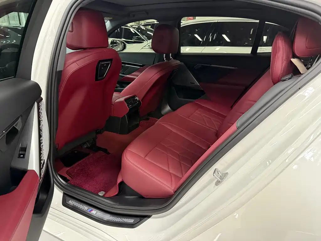 BMW 5 Series — миниатюра 6