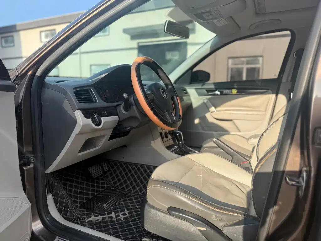 Volkswagen Gran Lavida 1.6L Auto Sport Edition, фото 9