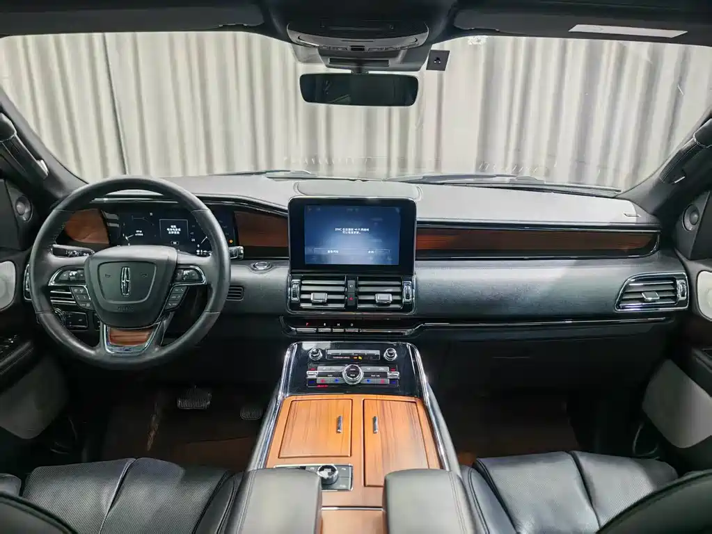 Lincoln Navigator 2018 3.5T V