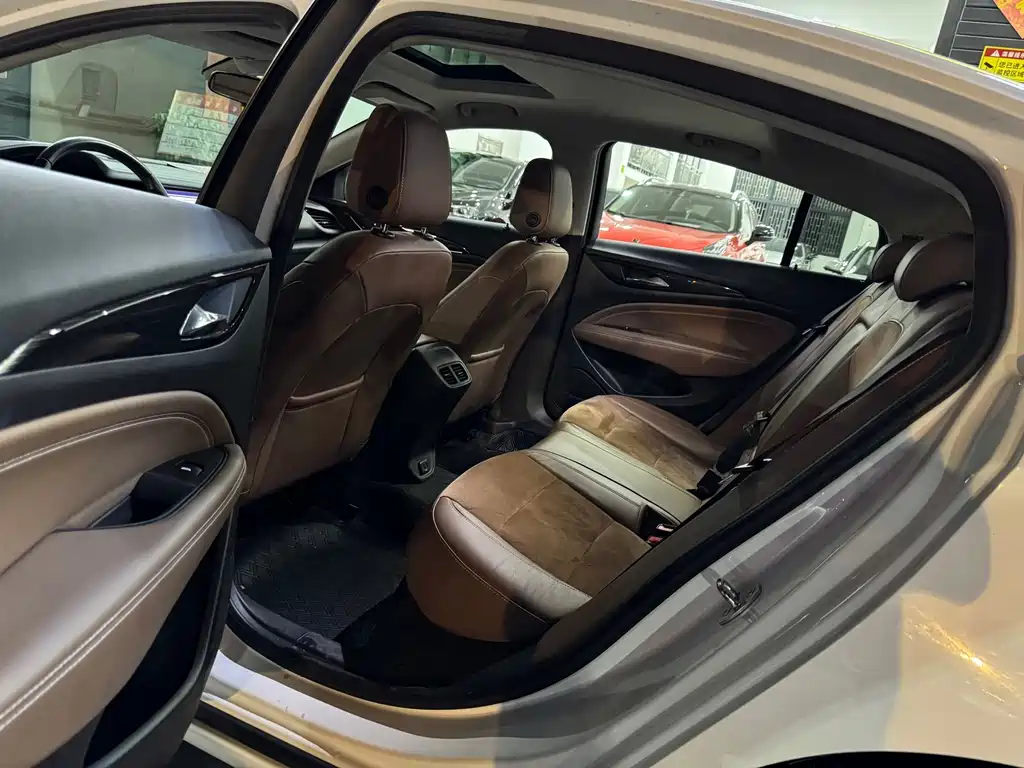 Buick Regal — миниатюра 9