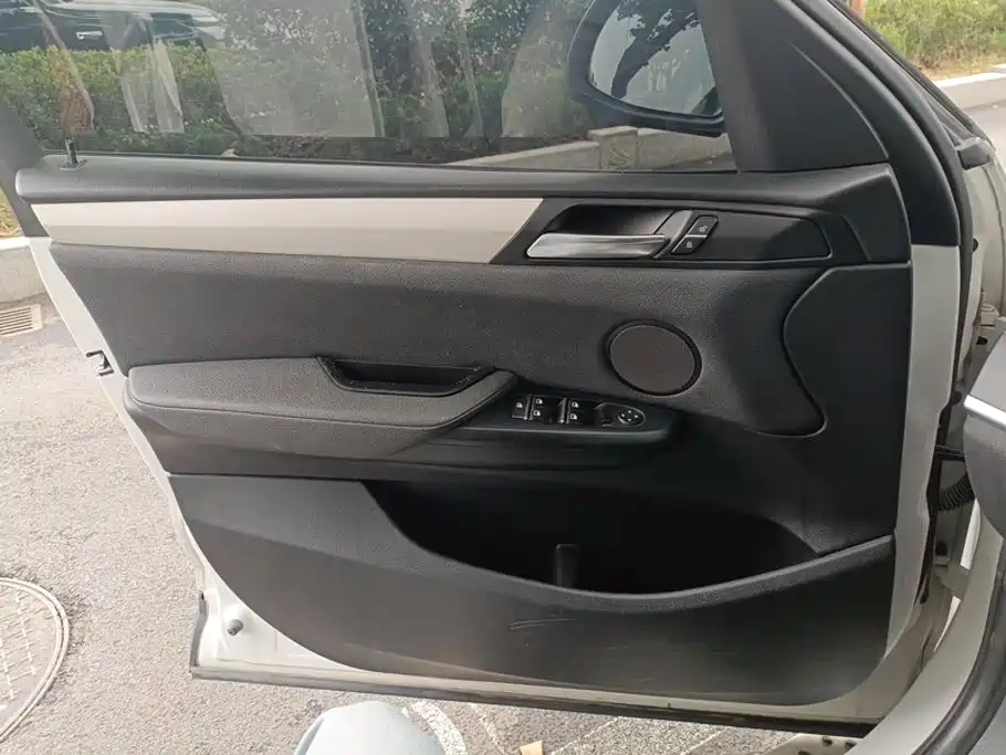 BMW X3 (Import) — миниатюра 7