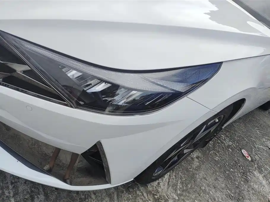 MODERN ELANTRA