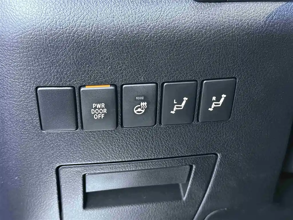 Toyota Alphard 2018 3.5L Luxury