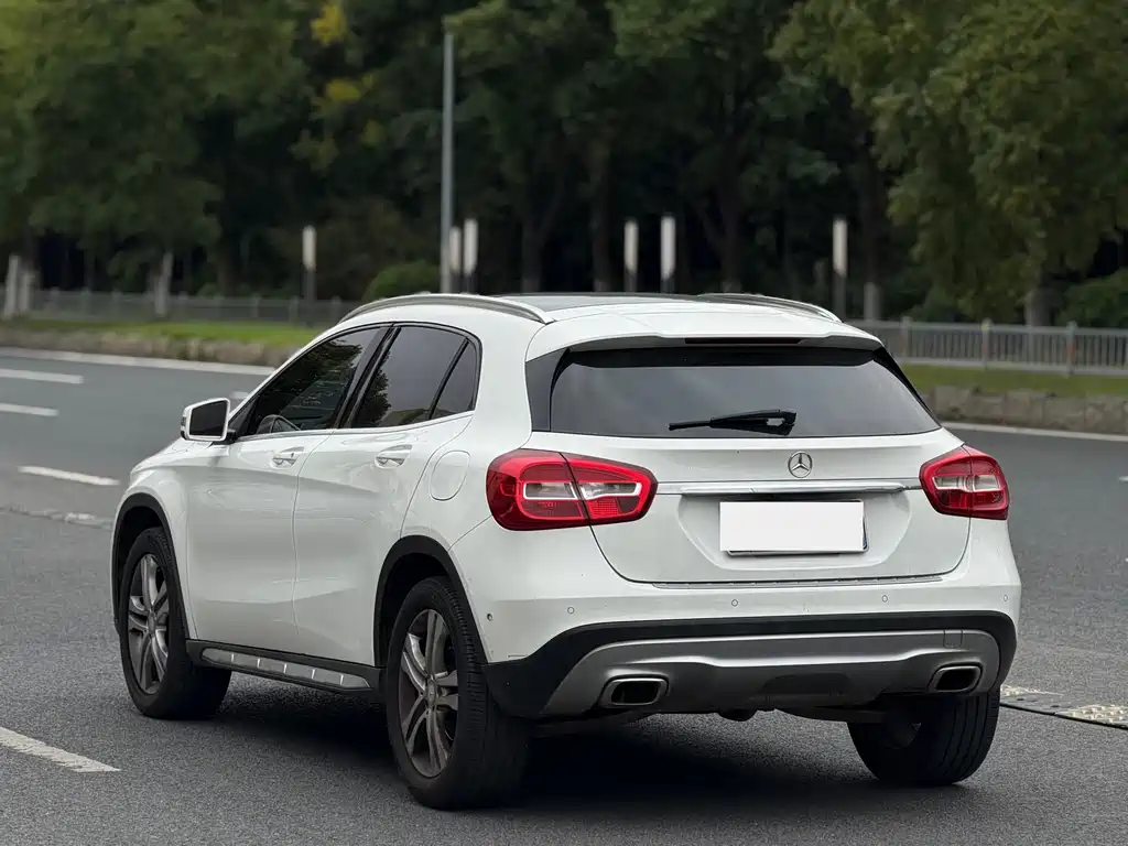 Mercedes-Benz GLA — миниатюра 3
