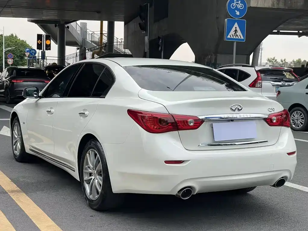 Infiniti Q50L — миниатюра 13