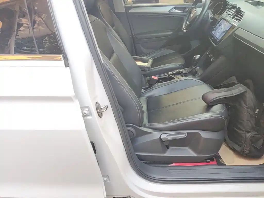 Volkswagen Tiguan L — миниатюра 25