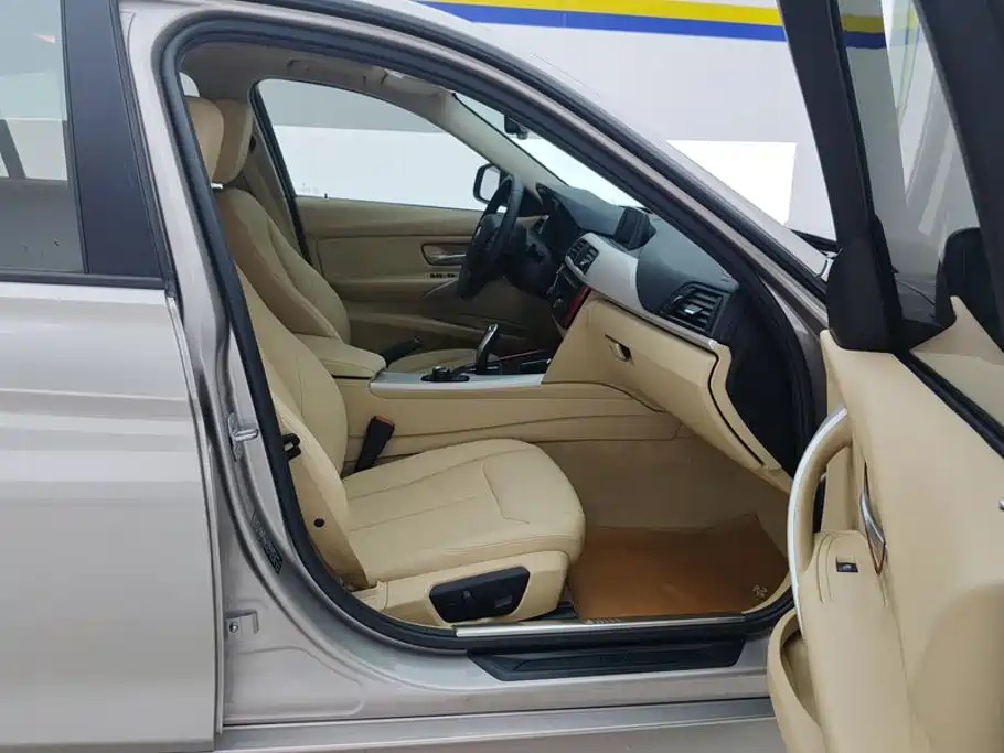 BMW 3 Series — миниатюра 8