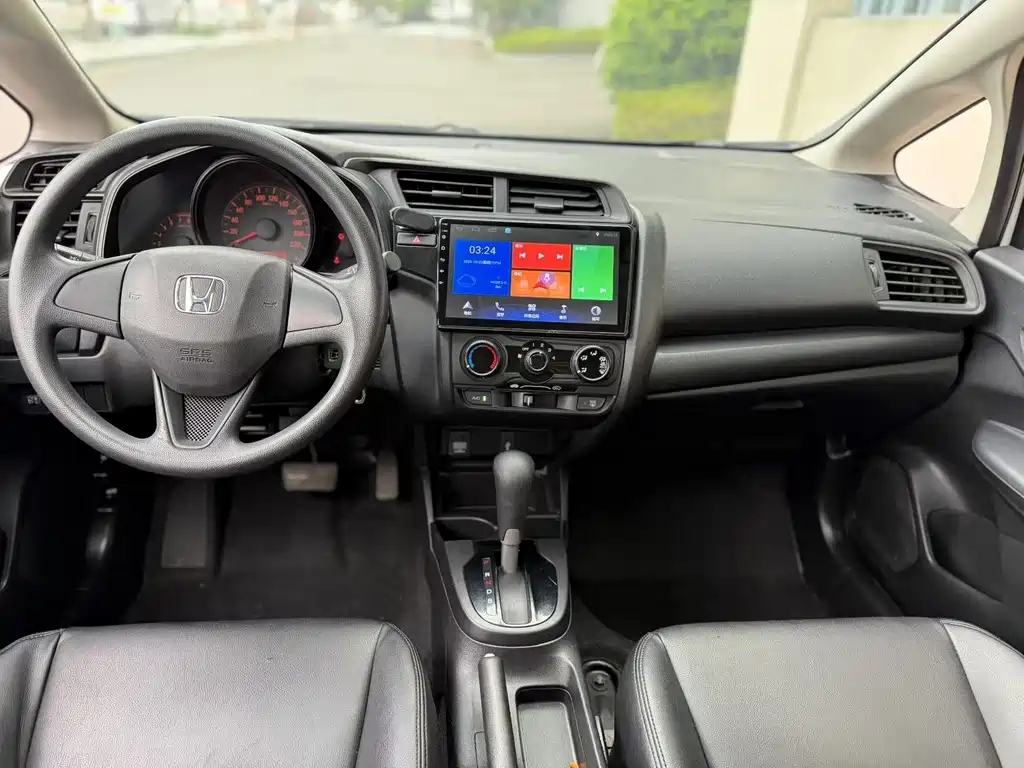 Honda Fit — миниатюра 6
