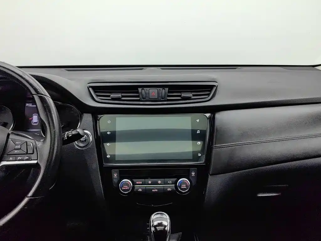 Nissan X-Trail — миниатюра 12