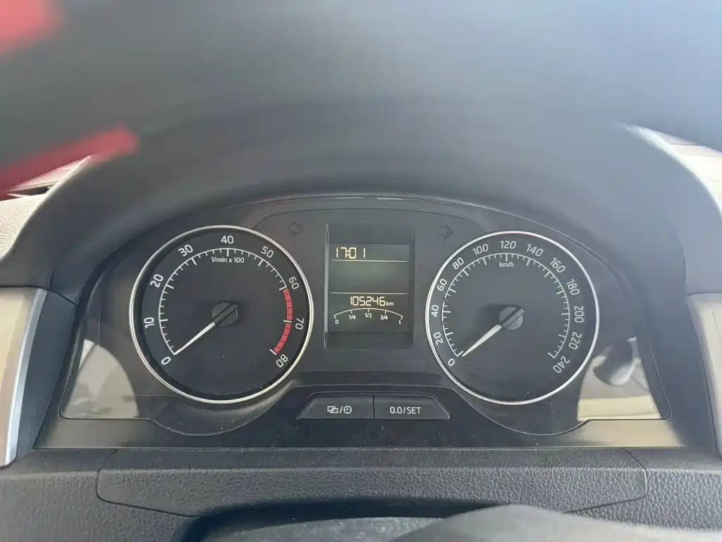 Skoda Rapid Spaceback — миниатюра 8