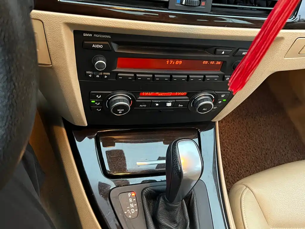 BMW 3 Series — миниатюра 8