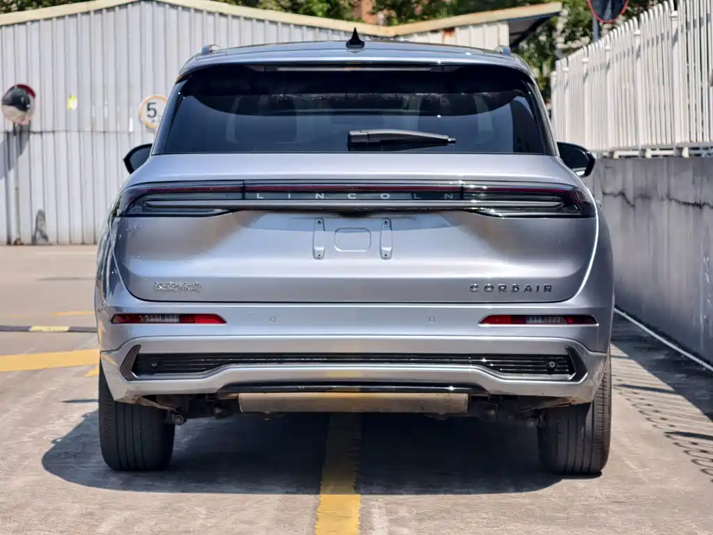 Lincoln Corsair — миниатюра 6