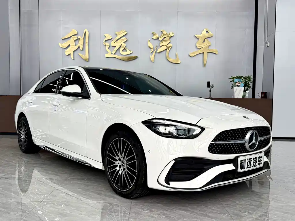 Mercedes-Benz C-Class — миниатюра 3