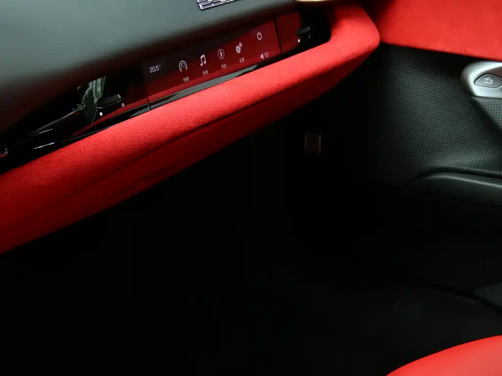 Ferrari 296 2021 3.0T V6 GTB