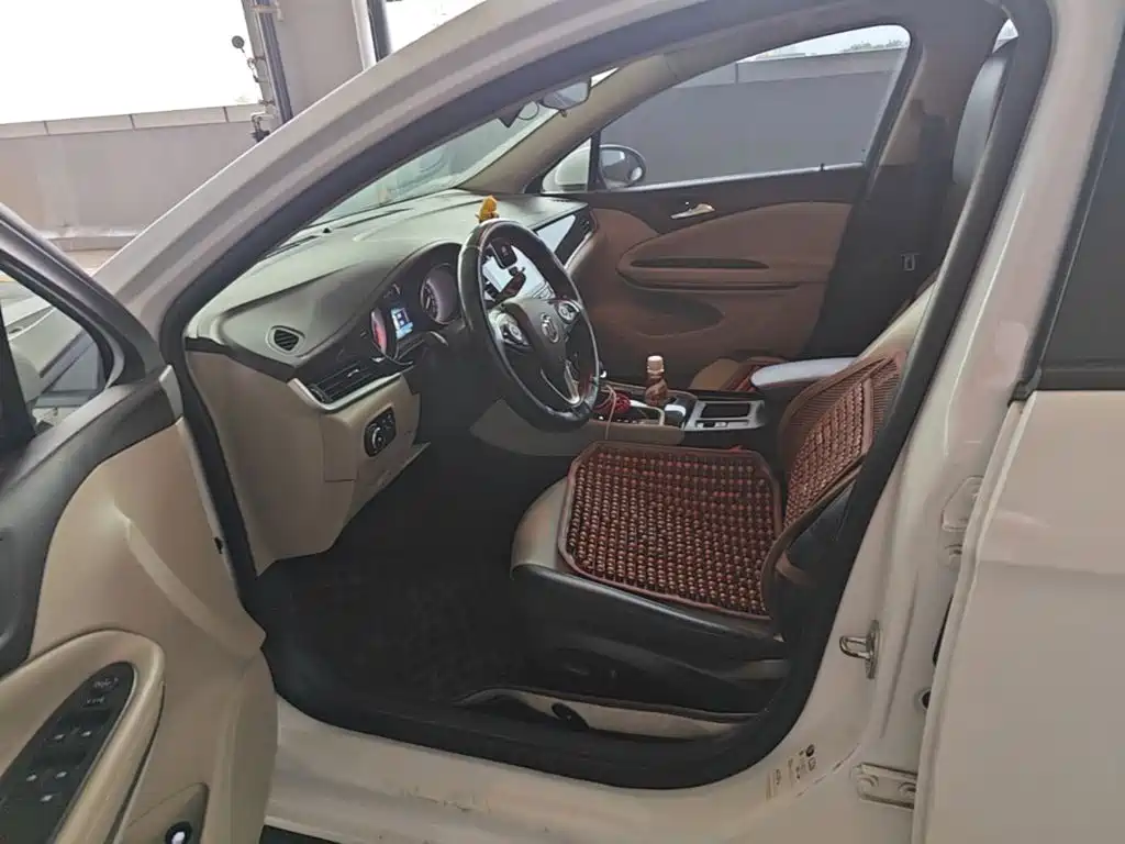 Buick Verano — миниатюра 18
