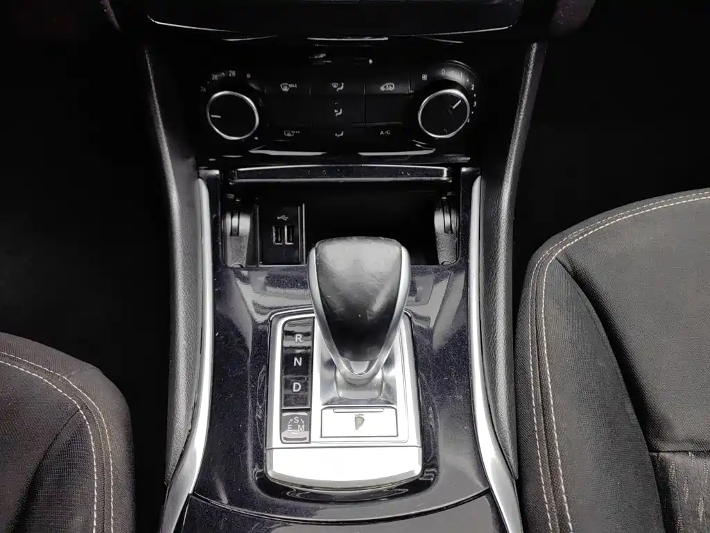 Infiniti QX30 — миниатюра 13