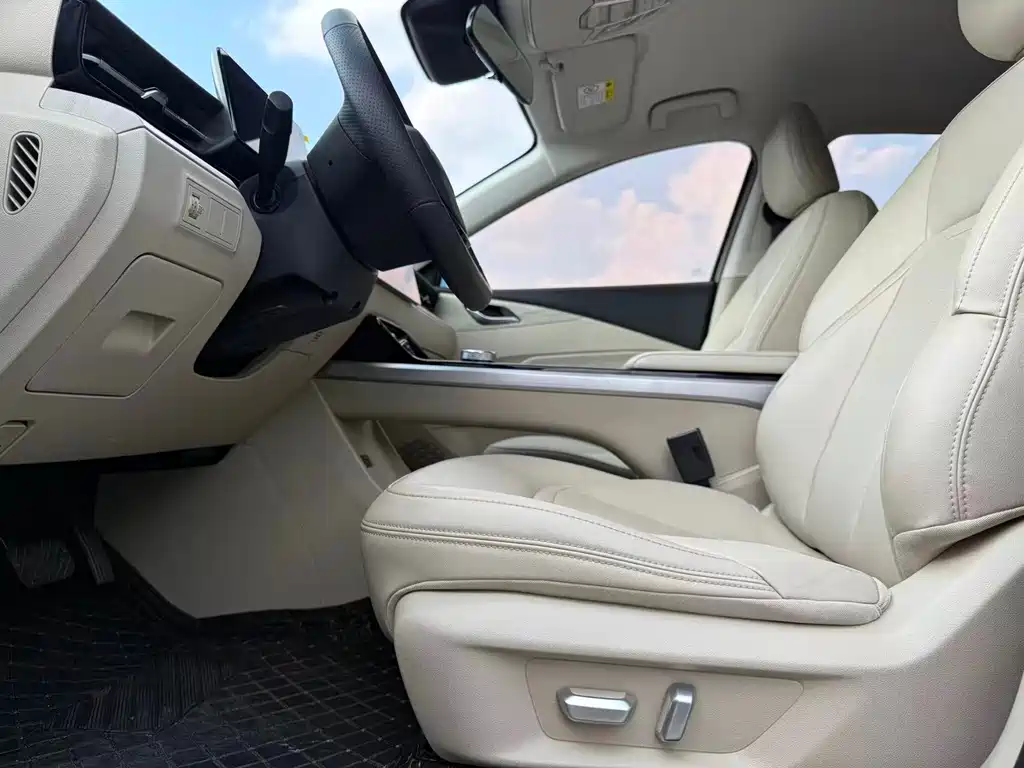 Wuling Xingguang — миниатюра 13