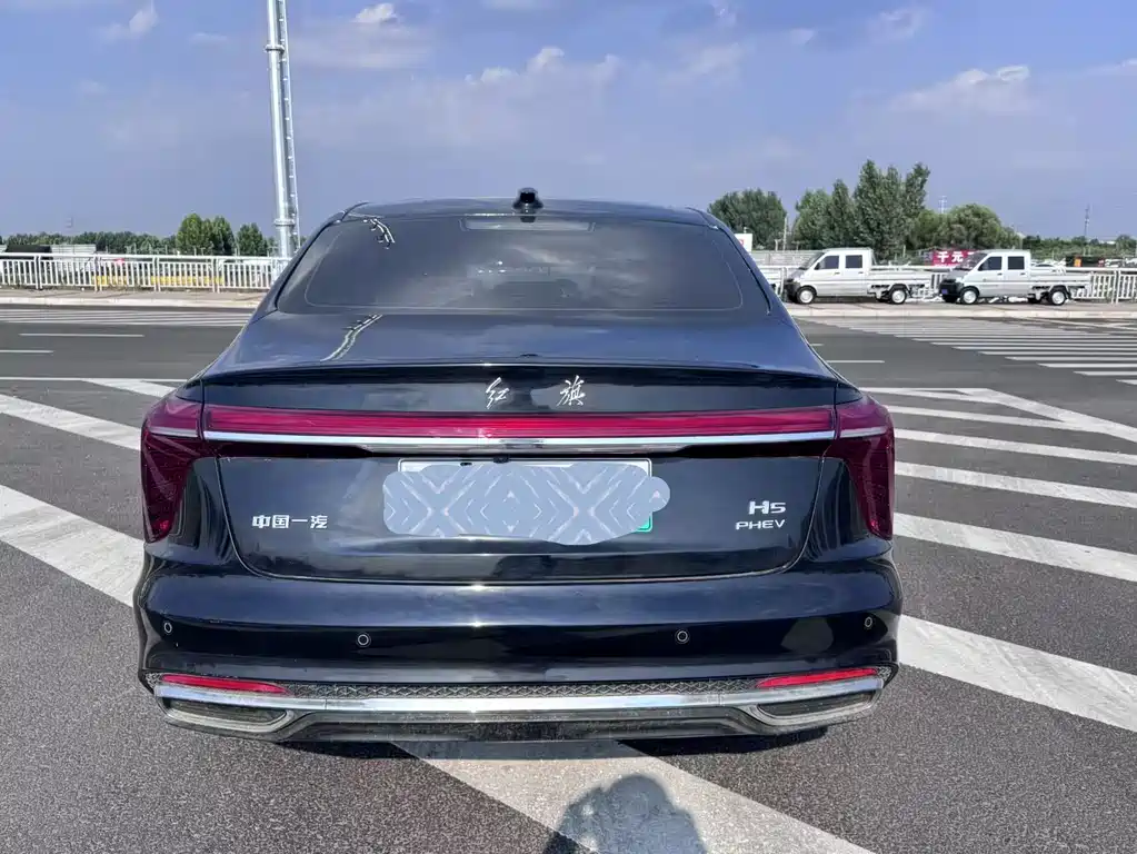 Hongqi H5 PHEV 2025 130