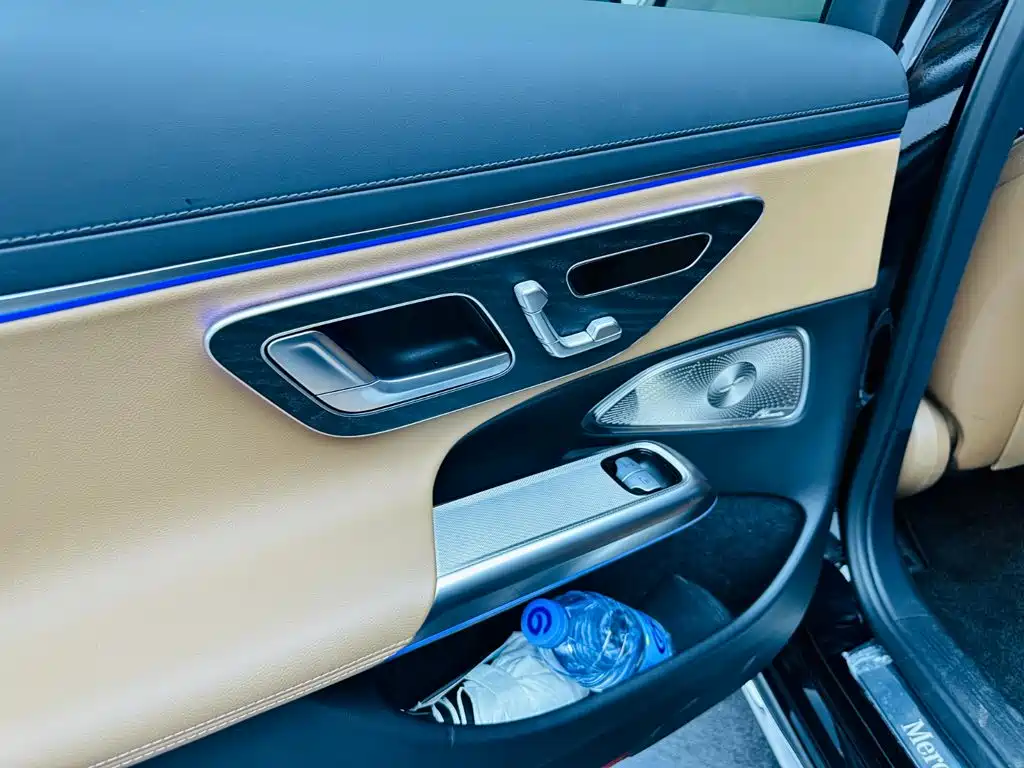 Mercedes-Benz E-Class — миниатюра 9