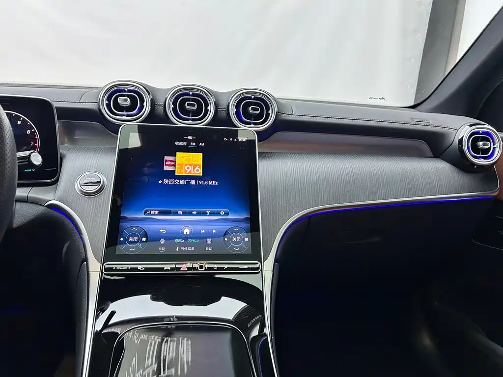 Mercedes-Benz GLC — миниатюра 15
