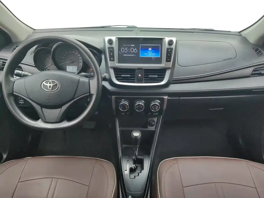 Toyota Yaris L — миниатюра 12