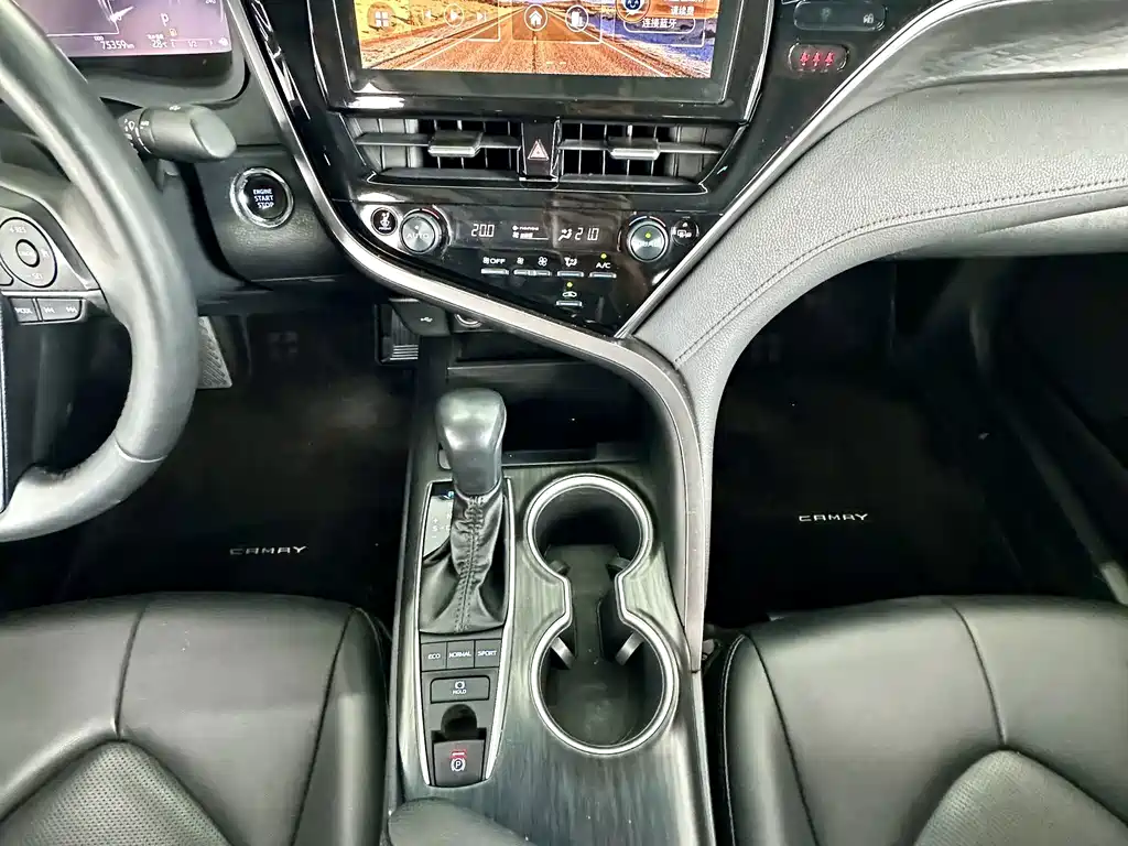 Toyota Camry — миниатюра 7