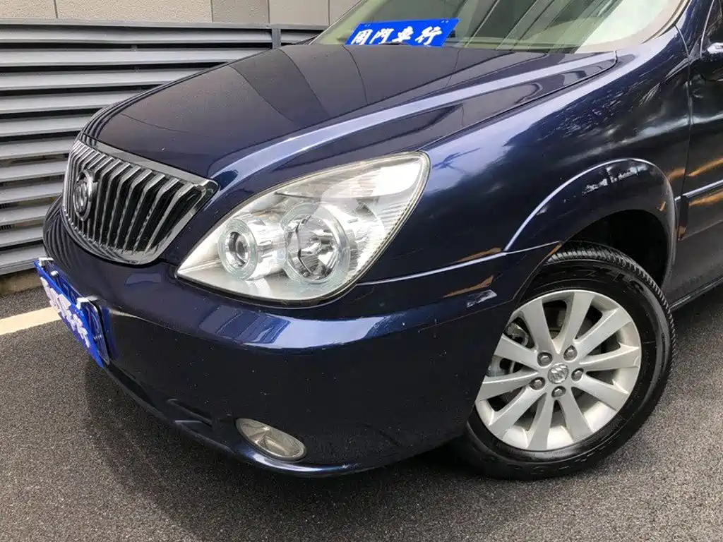 Buick GL8 — миниатюра 3