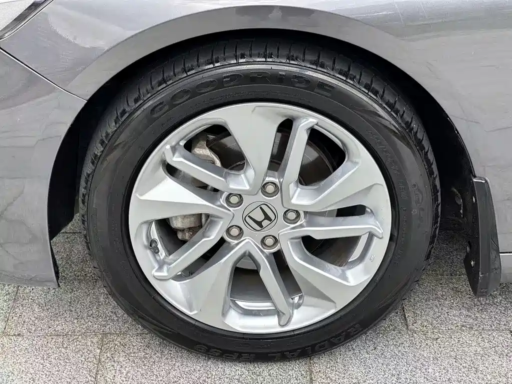 Honda Accord — миниатюра 16