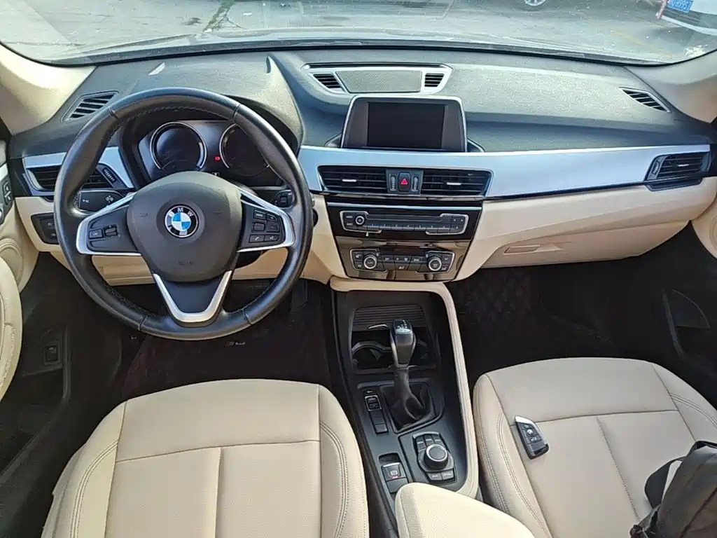 BMW X1 — миниатюра 10