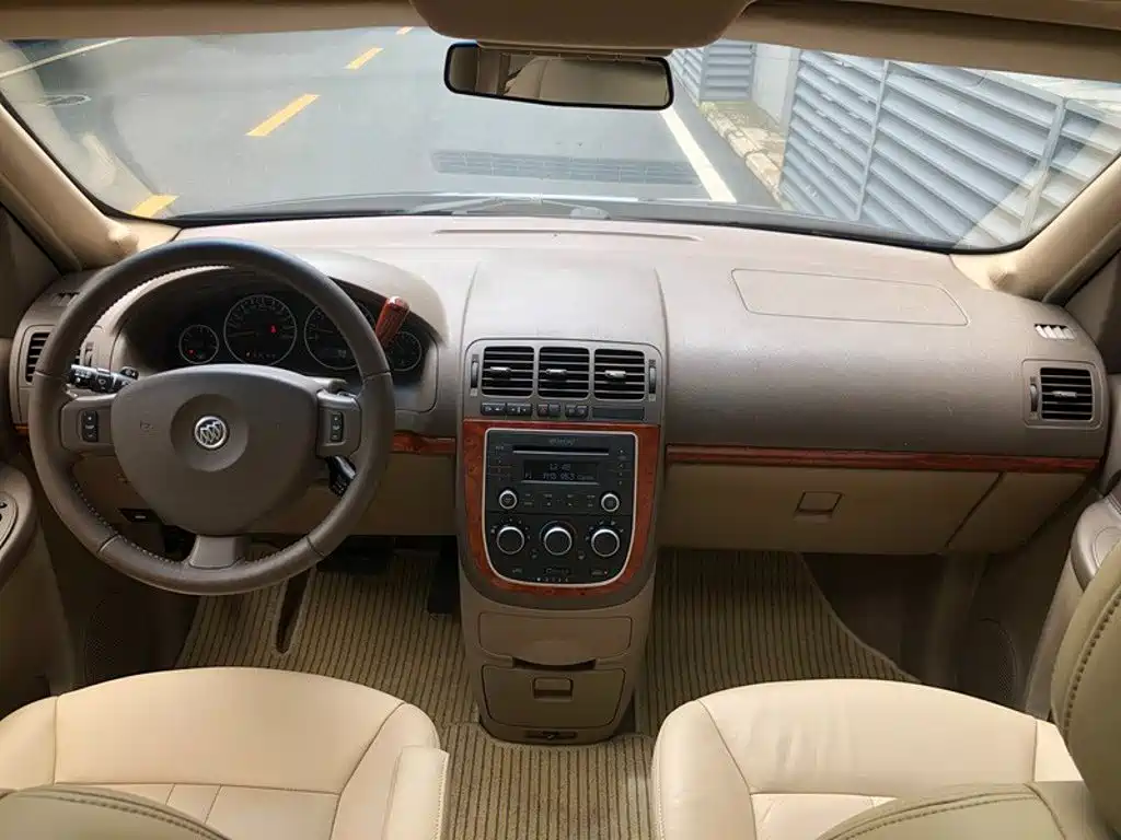 Buick GL8 — миниатюра 7