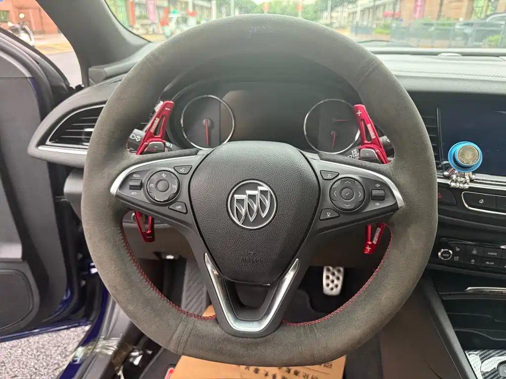 Buick Regal GS 28T Premium Type, фото 10