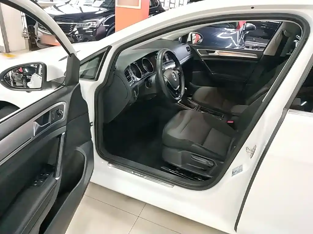Volkswagen Golf — миниатюра 16