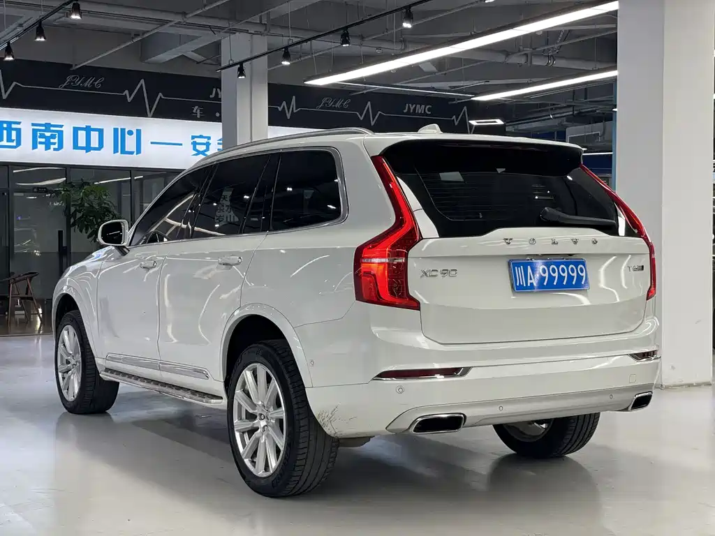 Volvo XC90 — миниатюра 15