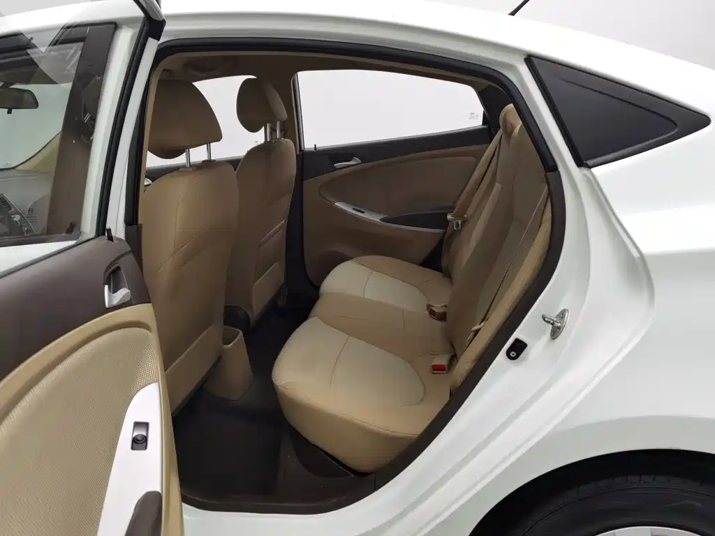 Hyundai Verna — миниатюра 15