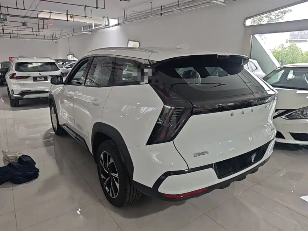 Geely Boyue L — миниатюра 5