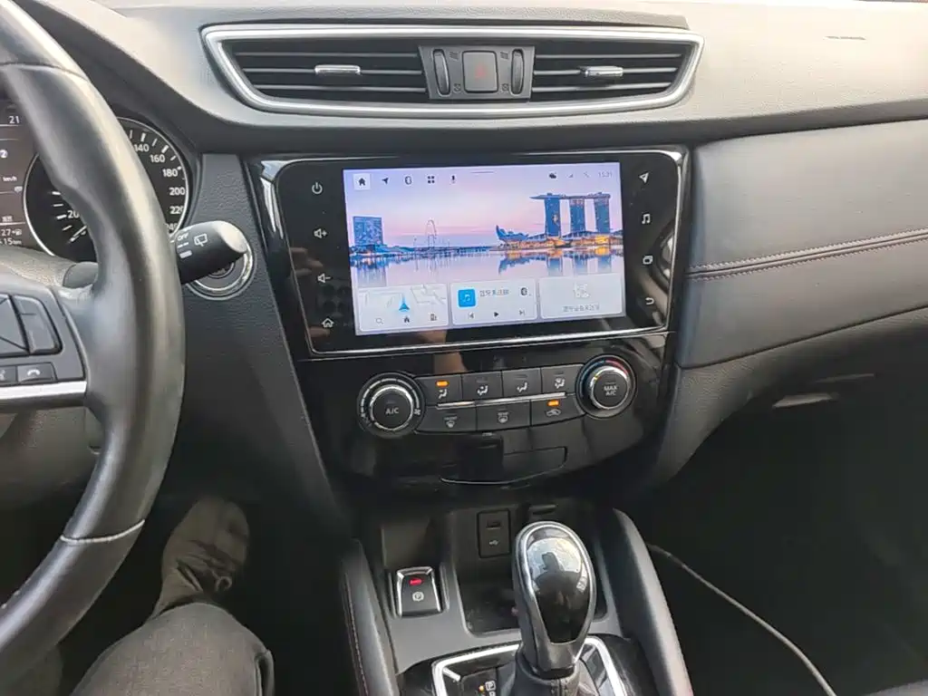 Nissan Qashqai — миниатюра 13