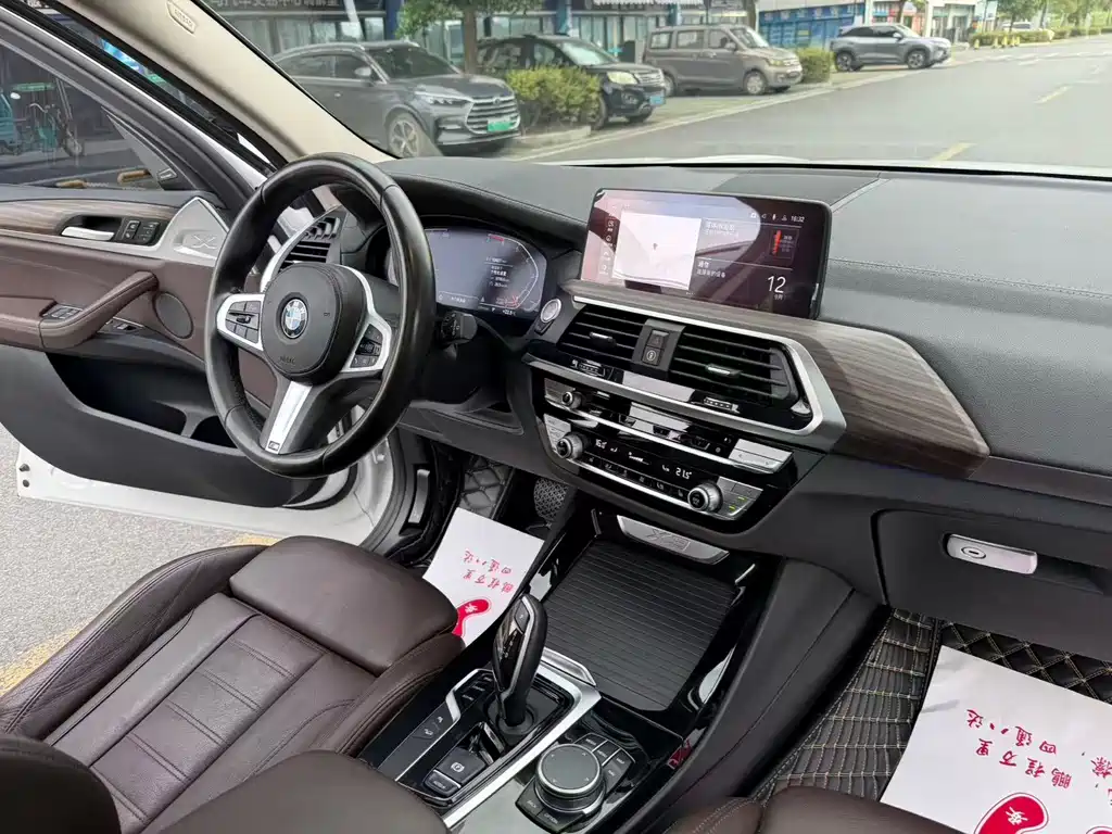 BMW X3 — миниатюра 11